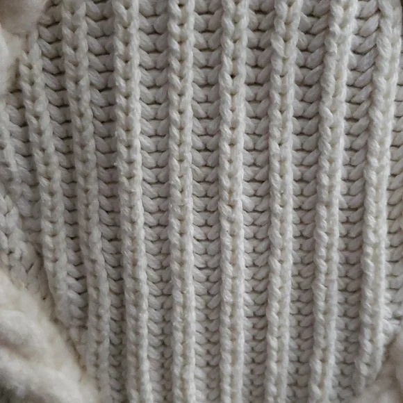 & Other Stories Chunky Cable Sweater Size XS - Picture 9 of 16